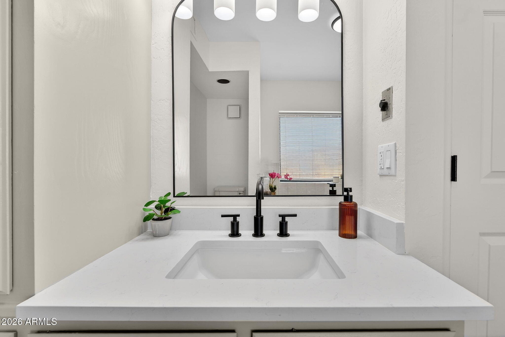 7220 E Mary Sharon Drive - Photo 26