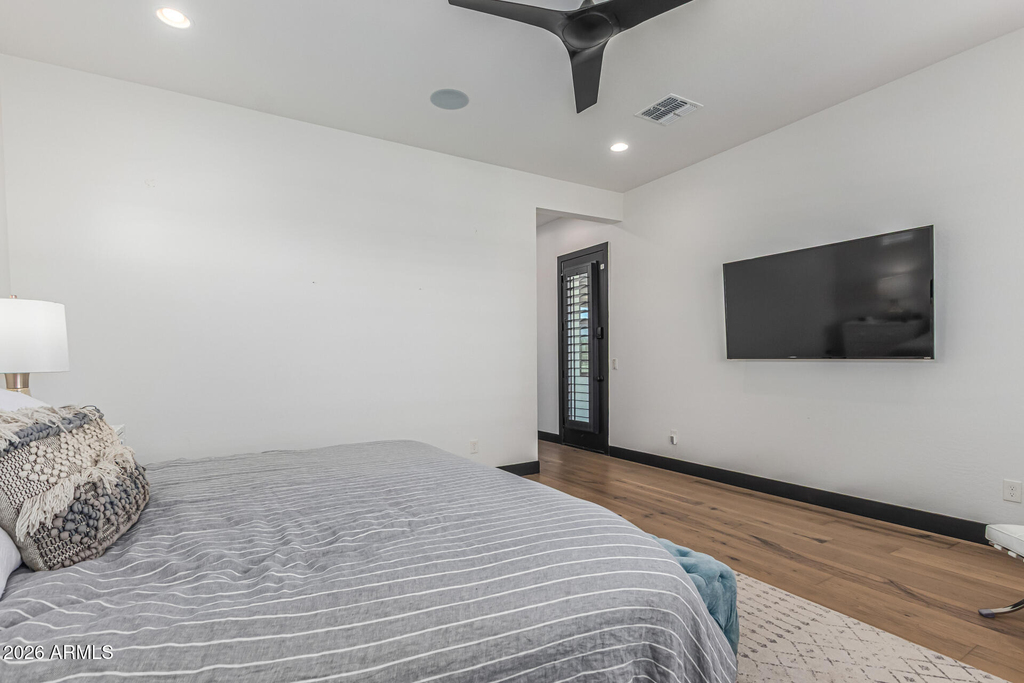 712 E Buist Avenue - Photo 23