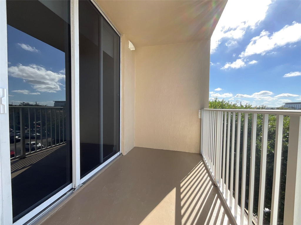 7707 Nw 7 Street - Photo 7