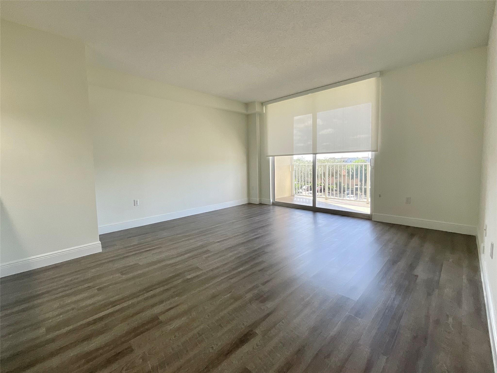 7707 Nw 7 Street - Photo 1