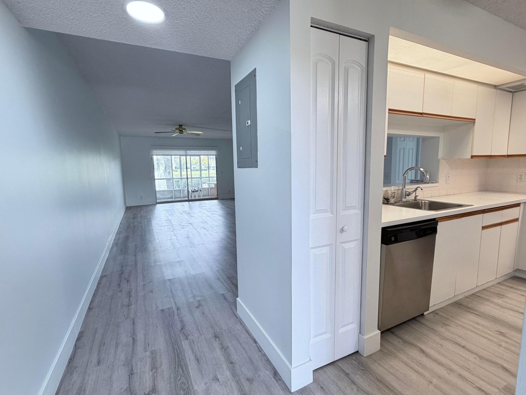 12901 Sw 15th Court - Photo 2