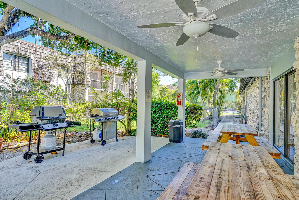 3109 Oakland Shores Drive - Photo 2