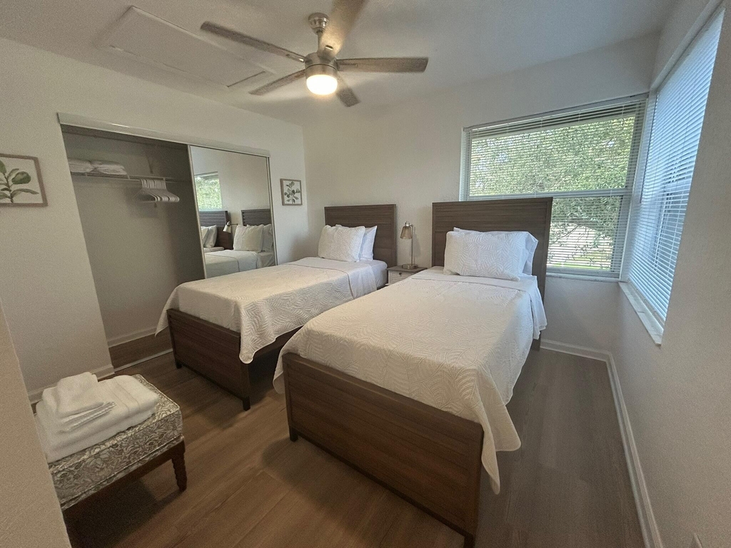 1136 Staghorn Street - Photo 7