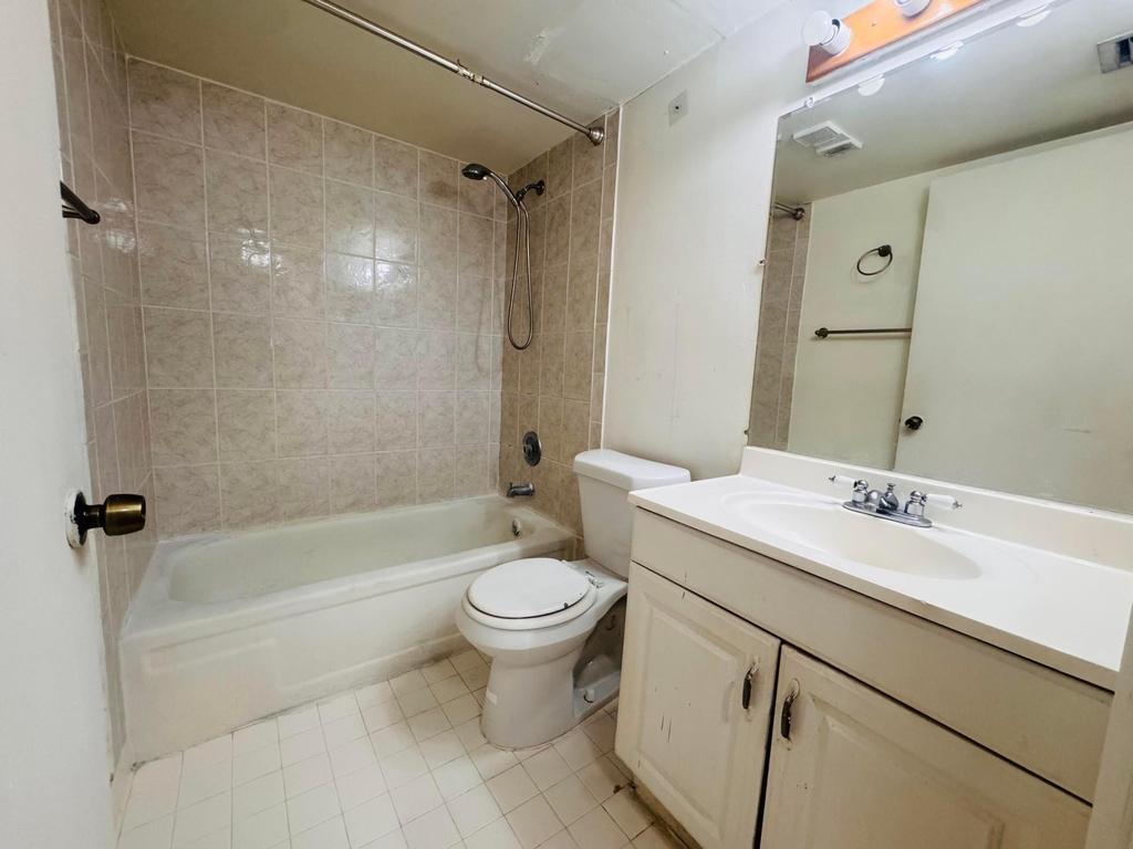 1900 N Congress Avenue - Photo 2