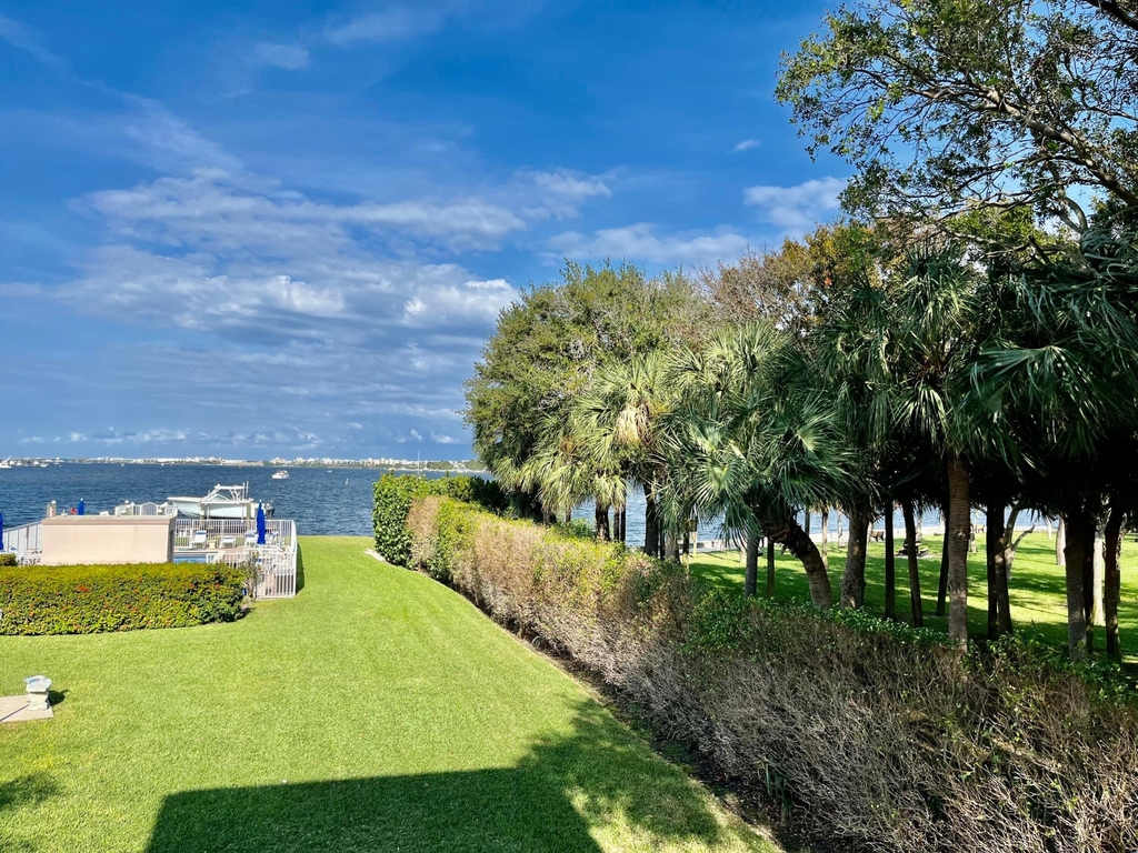 311 E Ocean Avenue - Photo 7