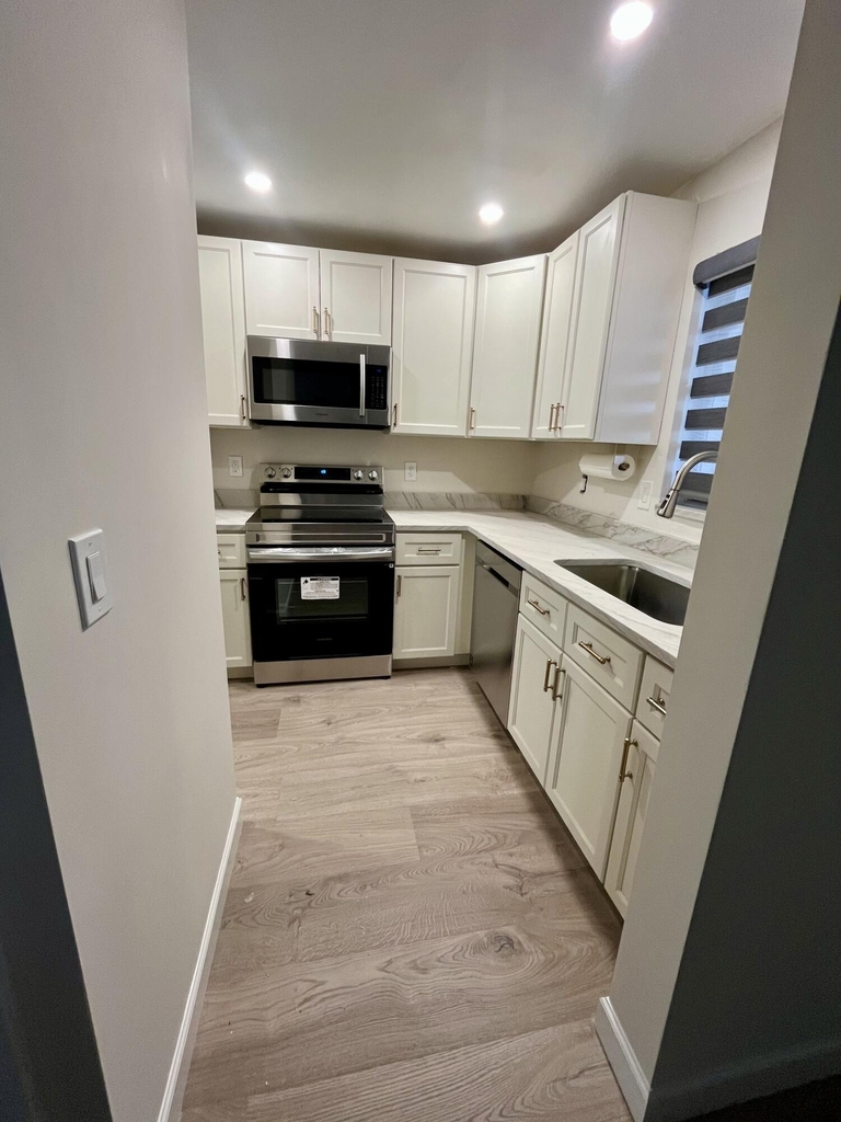 311 E Ocean Avenue - Photo 6