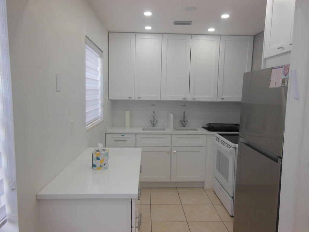 156 Andover F - Photo 13
