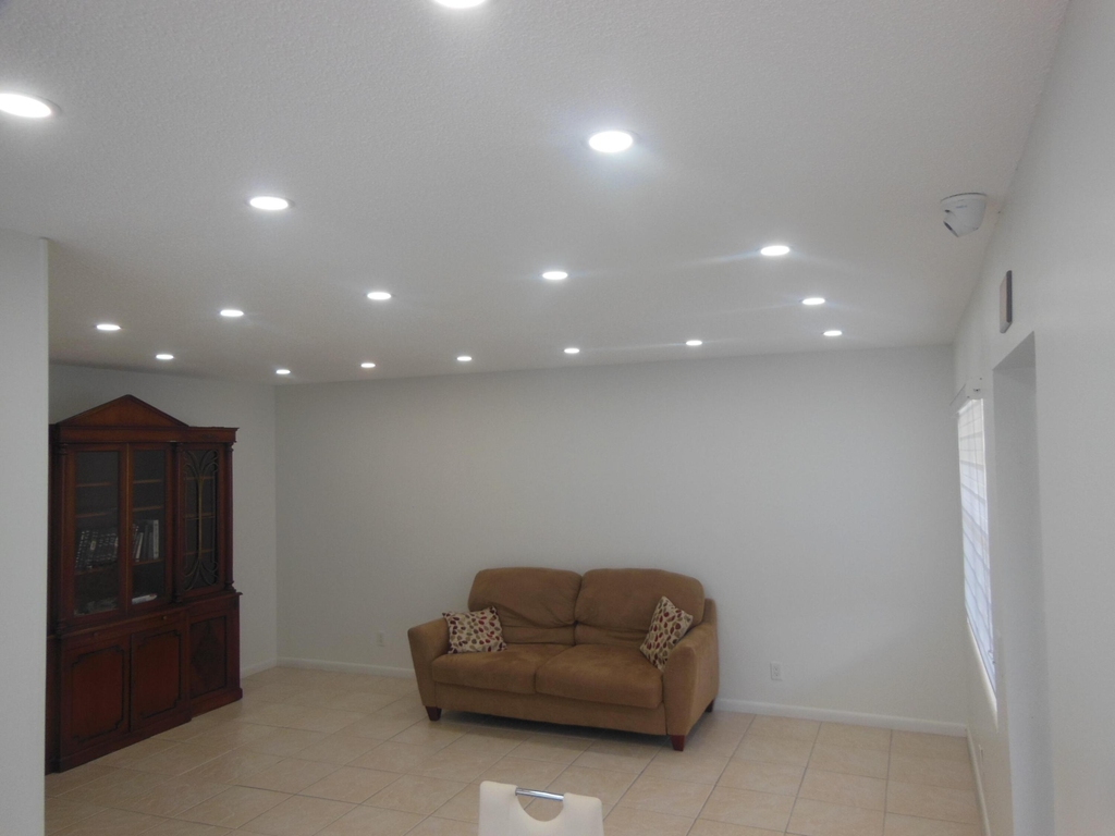 156 Andover F - Photo 5