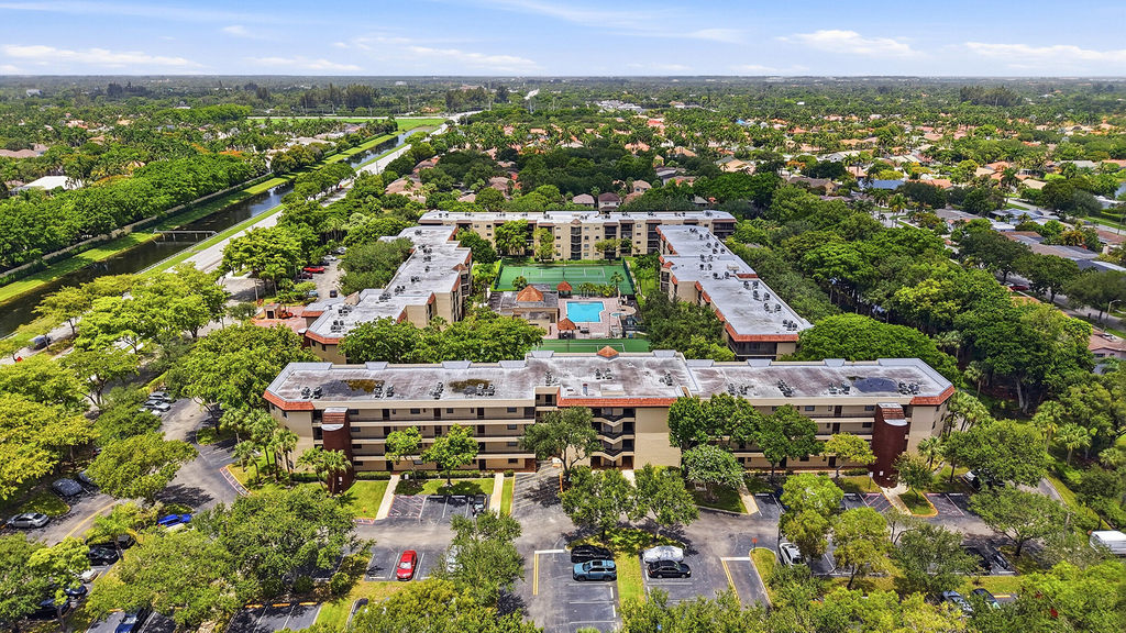 10401 W Broward Boulevard - Photo 42