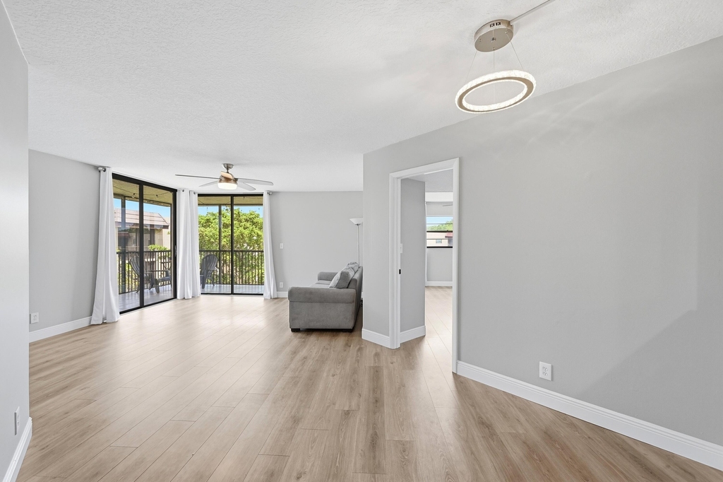 10401 W Broward Boulevard - Photo 5