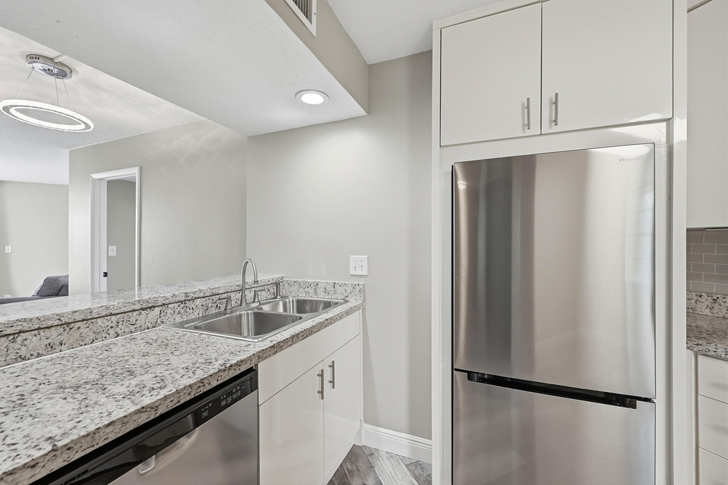 10401 W Broward Boulevard - Photo 7
