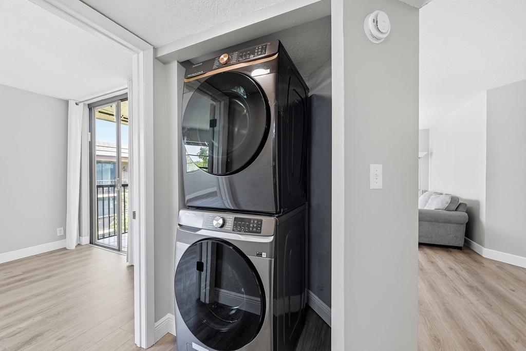 10401 W Broward Boulevard - Photo 21
