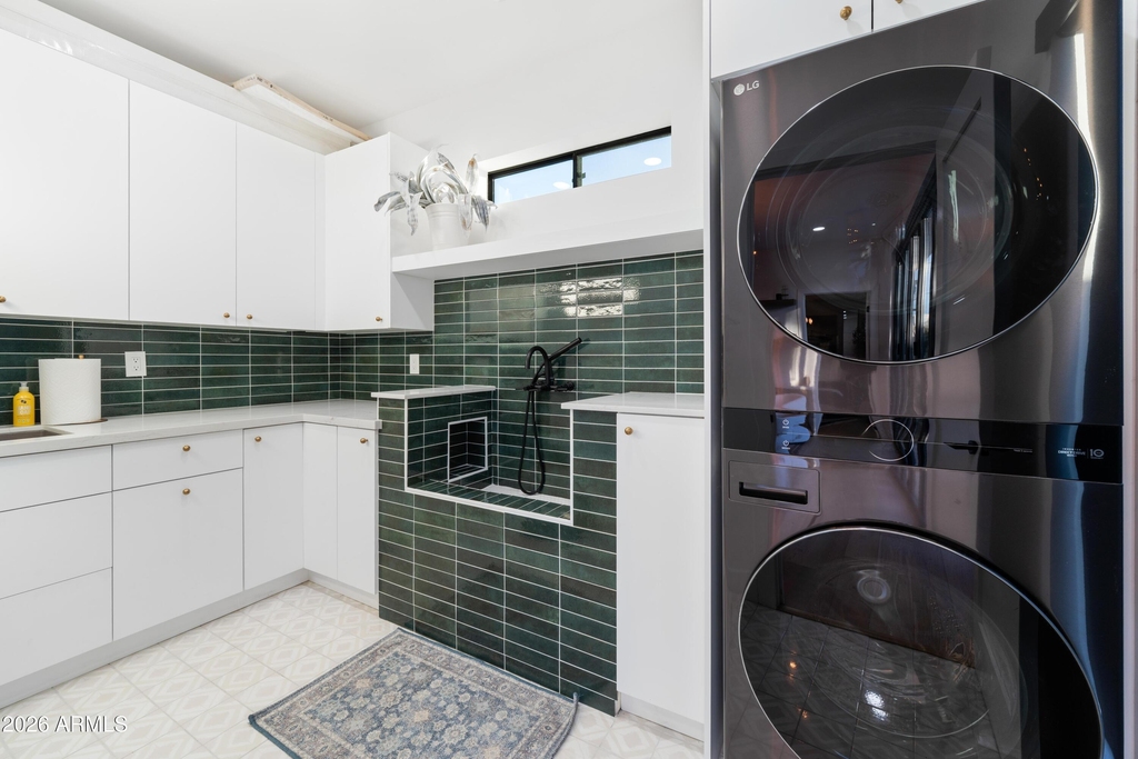 8614 E Highland Avenue - Photo 38