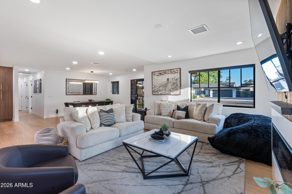 8614 E Highland Avenue - Photo 23
