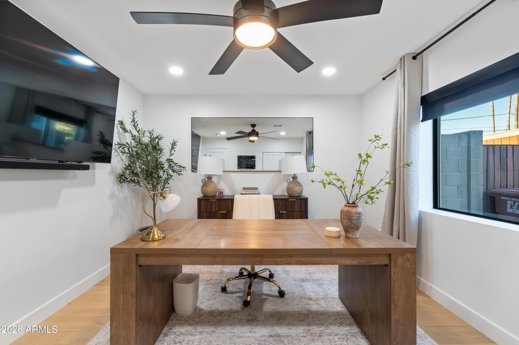 8614 E Highland Avenue - Photo 36