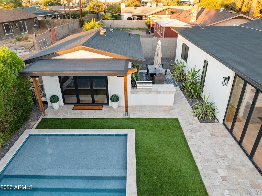 8614 E Highland Avenue - Photo 45
