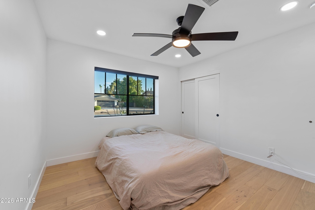 8614 E Highland Avenue - Photo 37