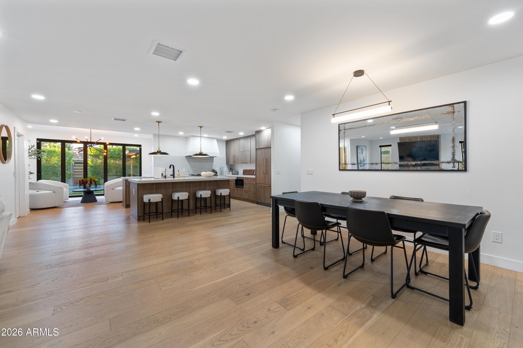 8614 E Highland Avenue - Photo 10