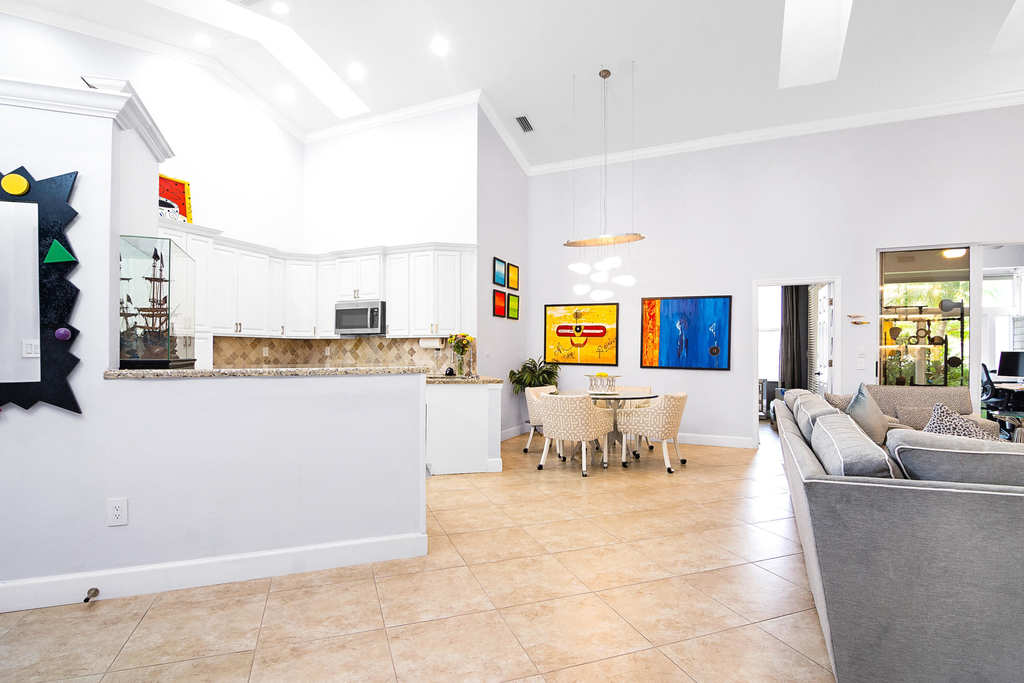 2102 Mahogany Place - Photo 2