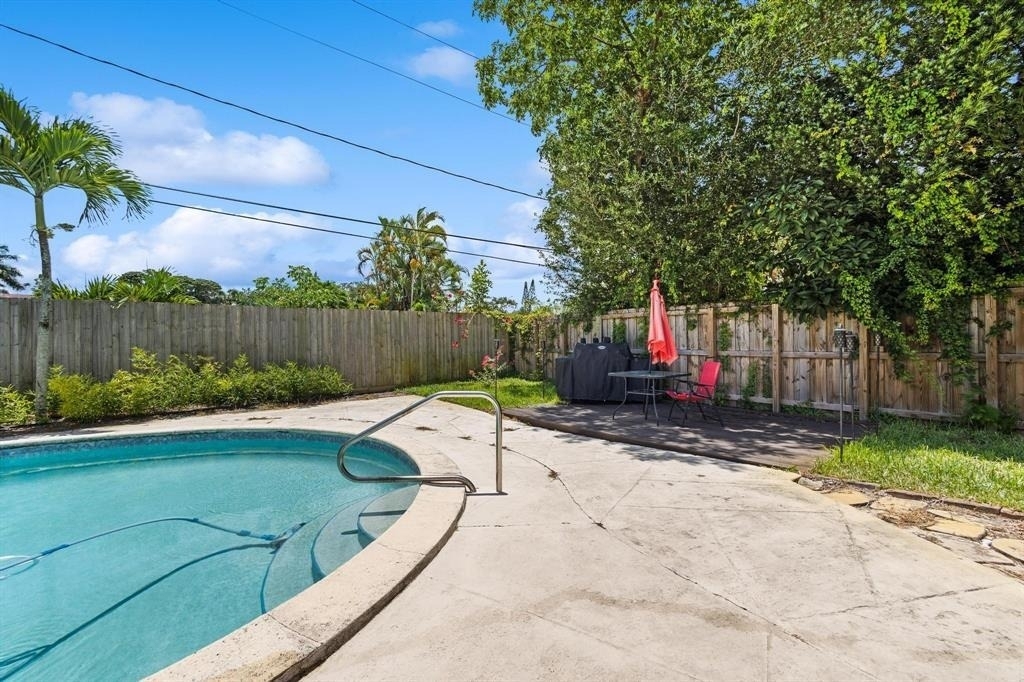 2440 Sw 16th Street - Photo 32