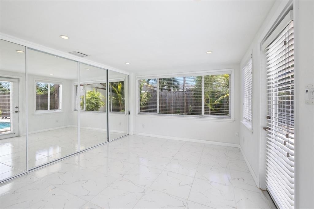 2440 Sw 16th Street - Photo 27