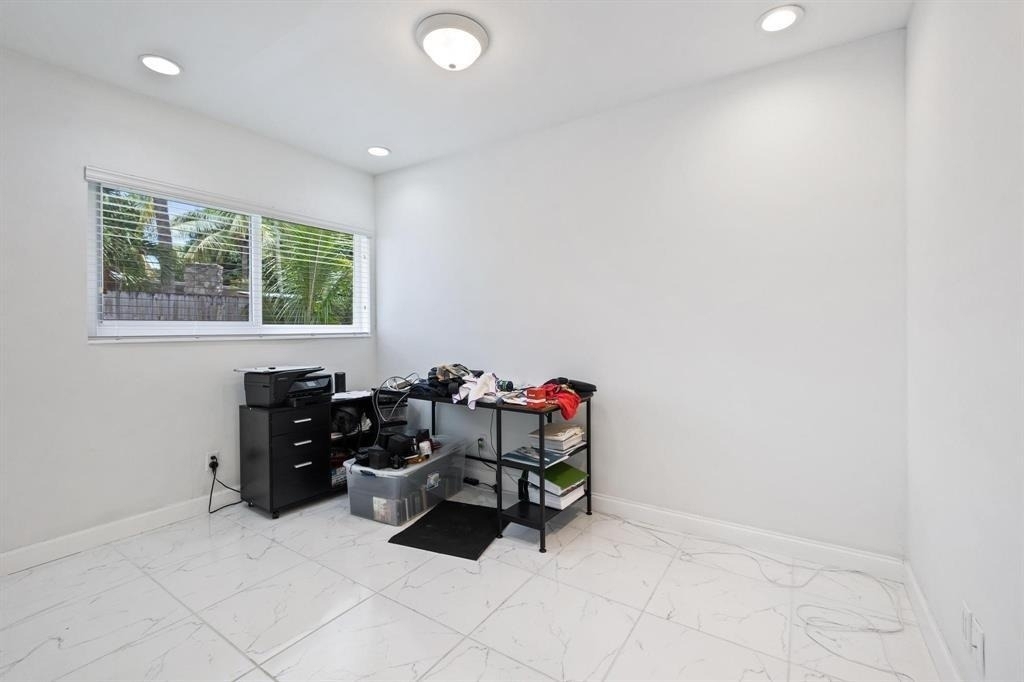 2440 Sw 16th Street - Photo 10
