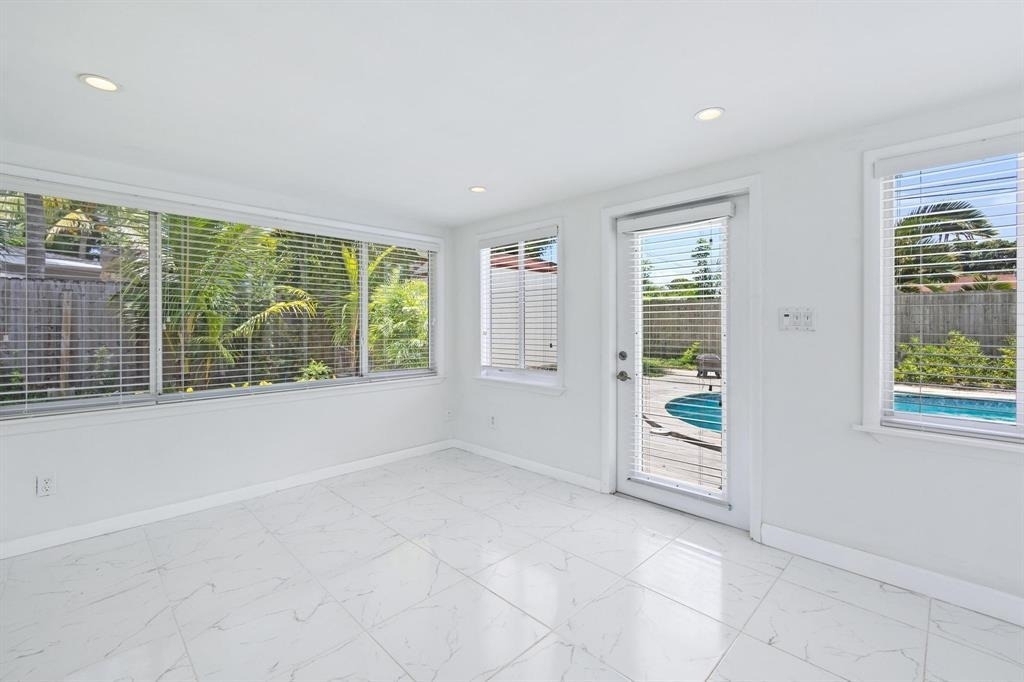 2440 Sw 16th Street - Photo 29