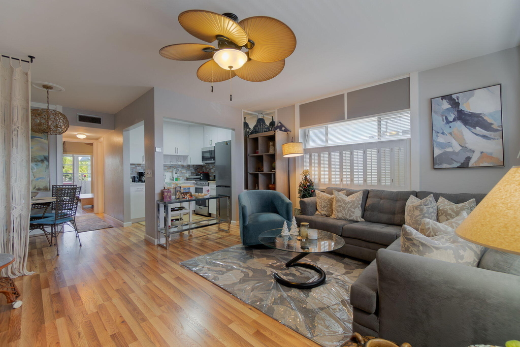 3280 Cynthia Lane - Photo 2