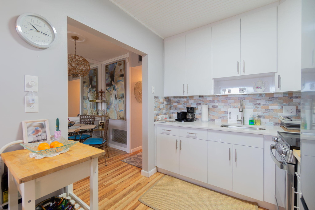 3280 Cynthia Lane - Photo 6