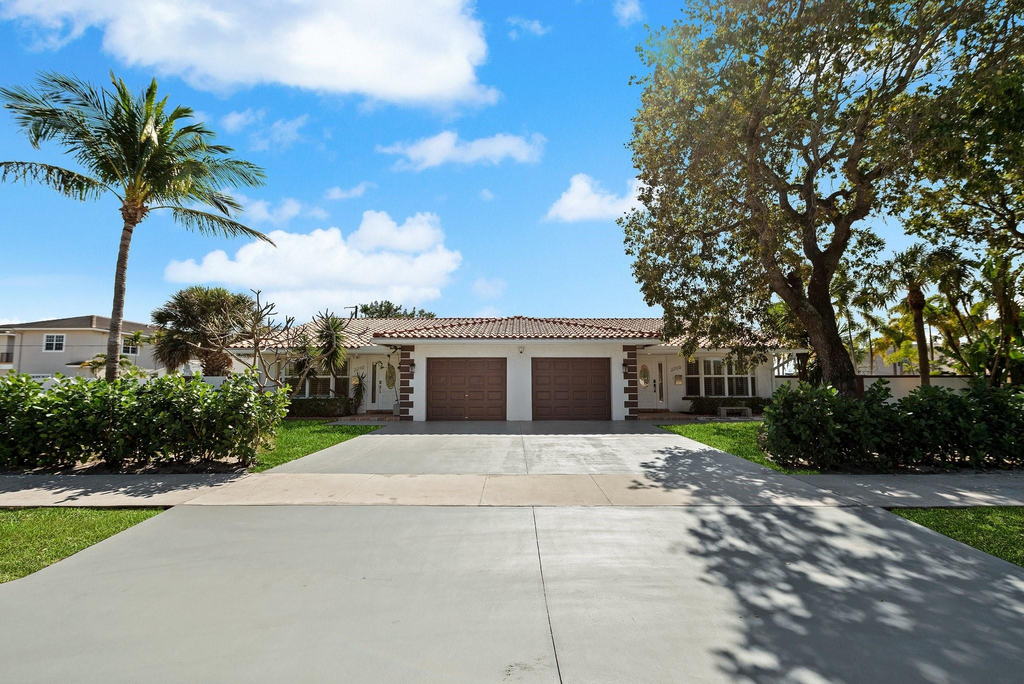 2200 Ne 36th Street - Photo 2