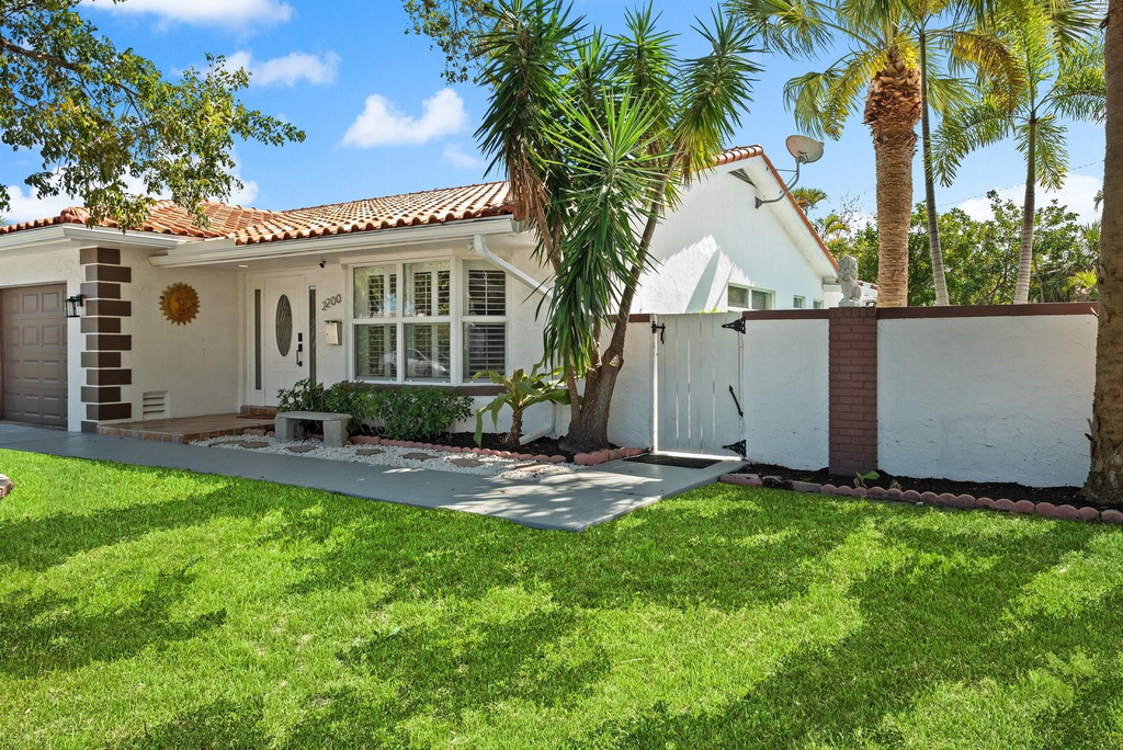 2200 Ne 36th Street - Photo 25