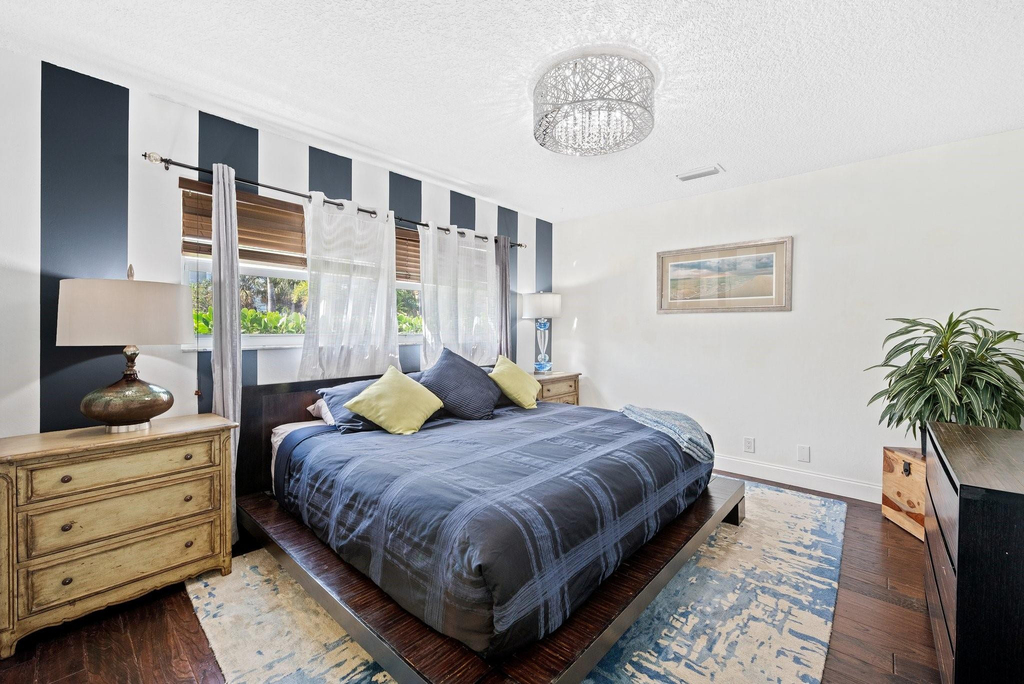 2200 Ne 36th Street - Photo 18