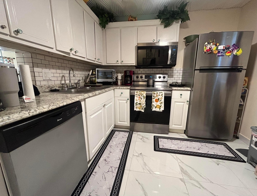 300 Ne 26th Avenue - Photo 2