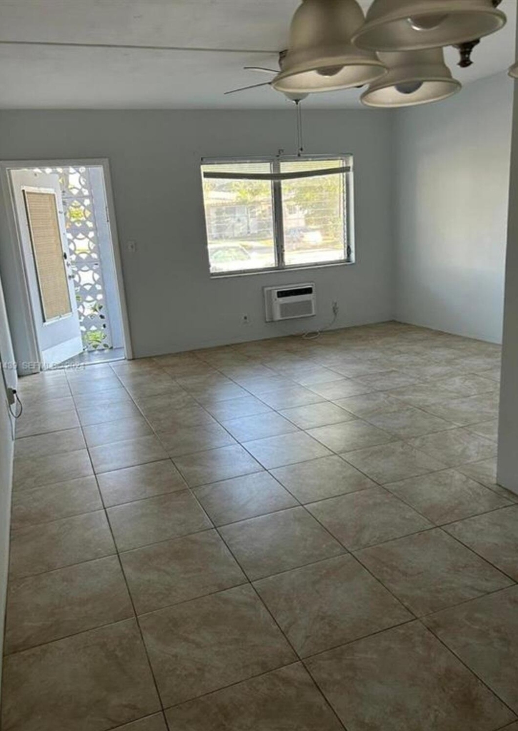 2000 Ne 51st Court - Photo 5