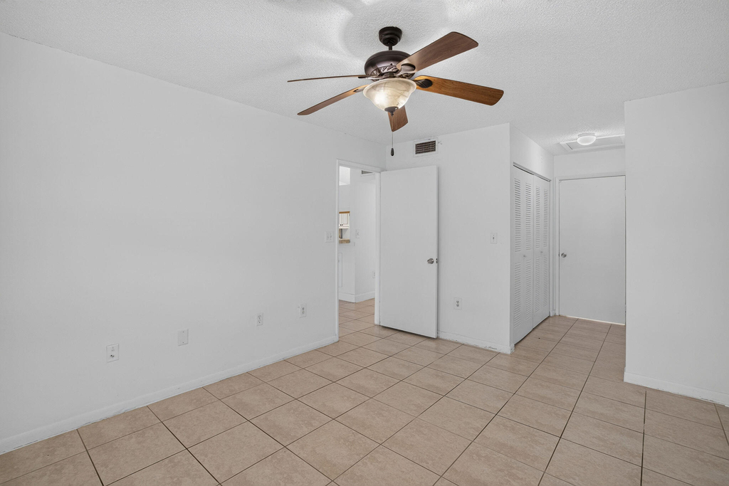 9919 Nob Hill Court - Photo 10