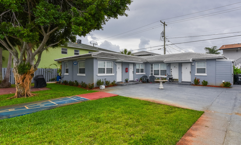 1001 S Federal Highway - Photo 9
