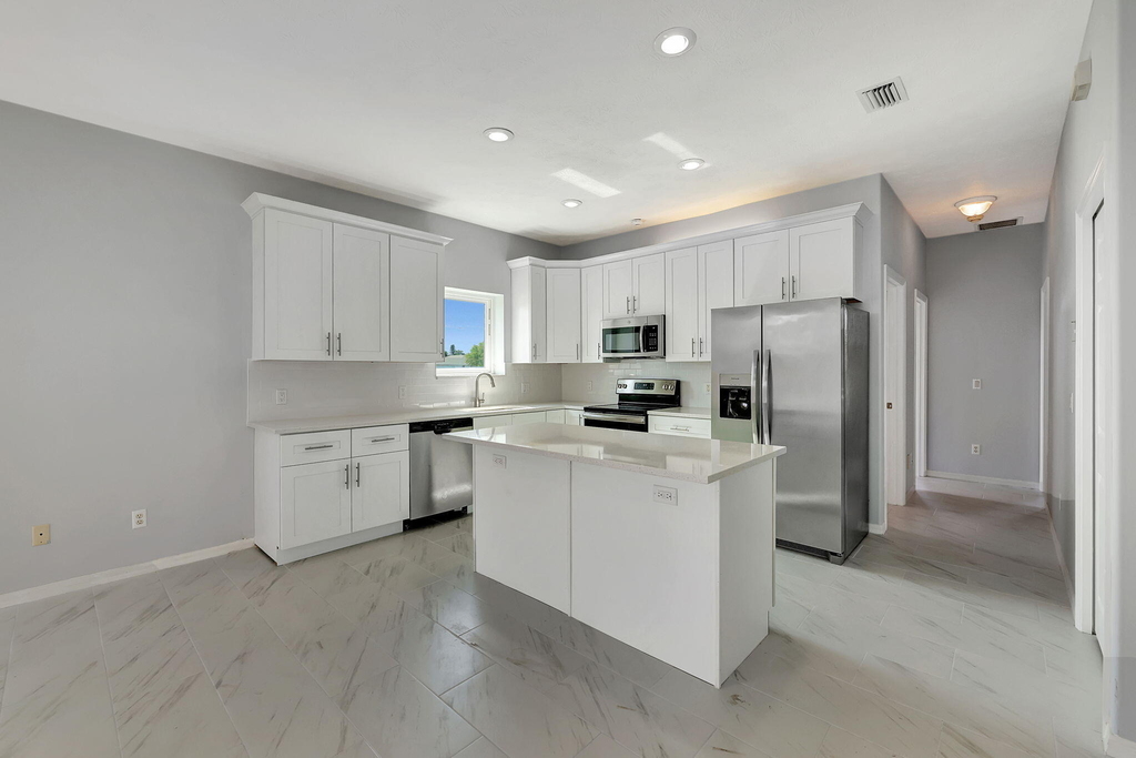 2704 Se Eagle Drive - Photo 19