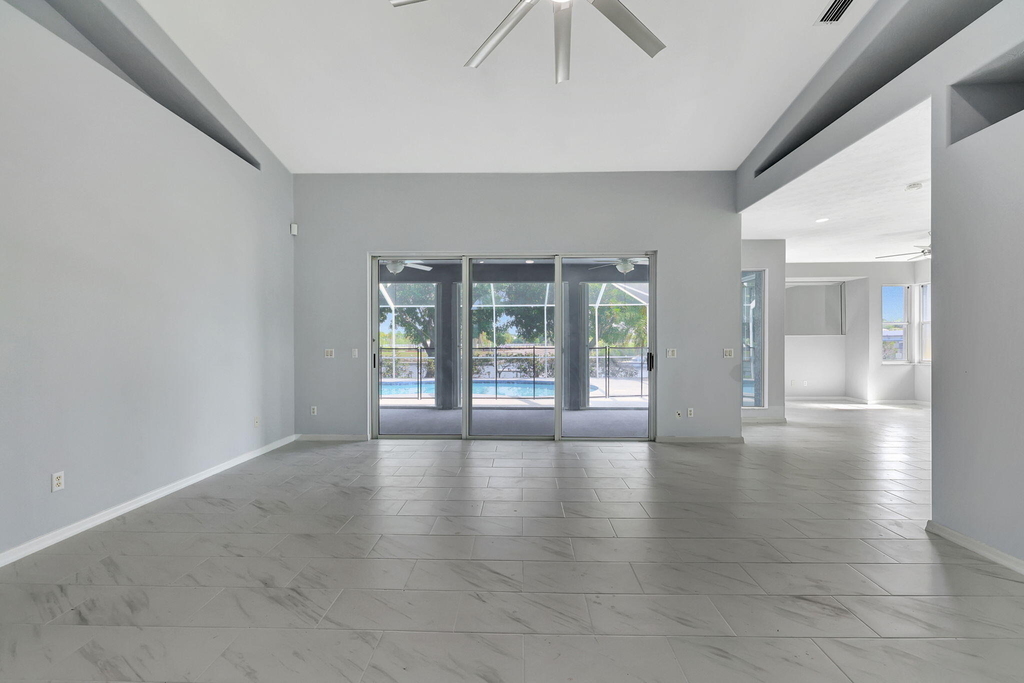 2704 Se Eagle Drive - Photo 23