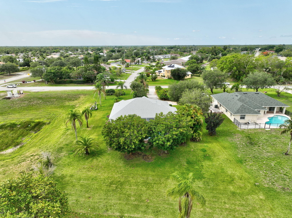 2704 Se Eagle Drive - Photo 63