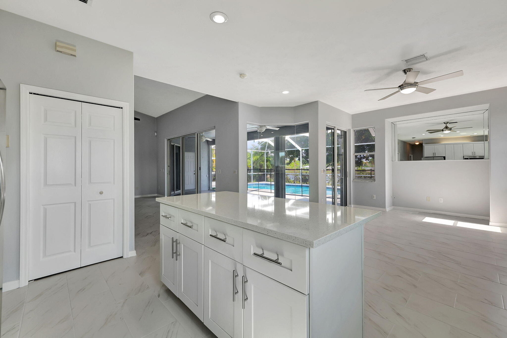 2704 Se Eagle Drive - Photo 22