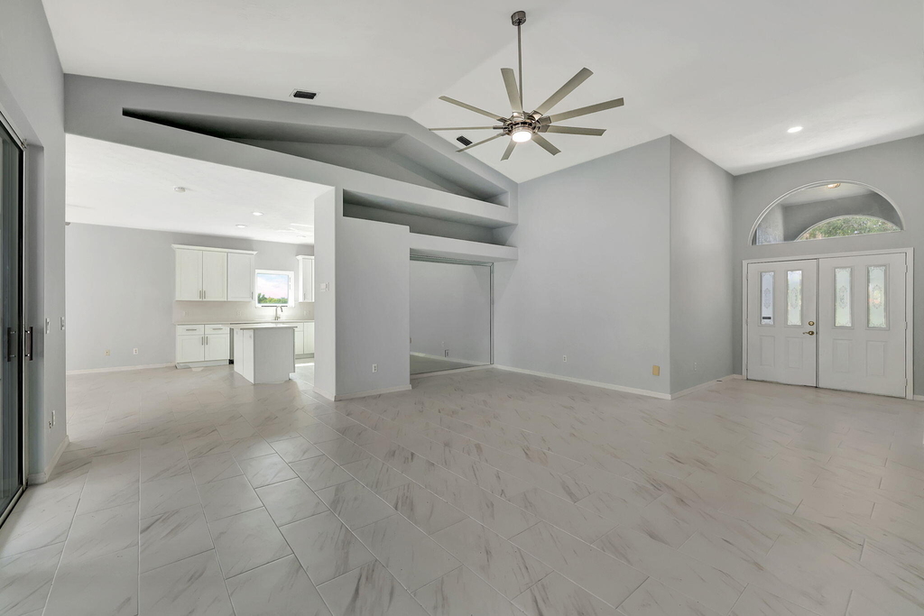 2704 Se Eagle Drive - Photo 13