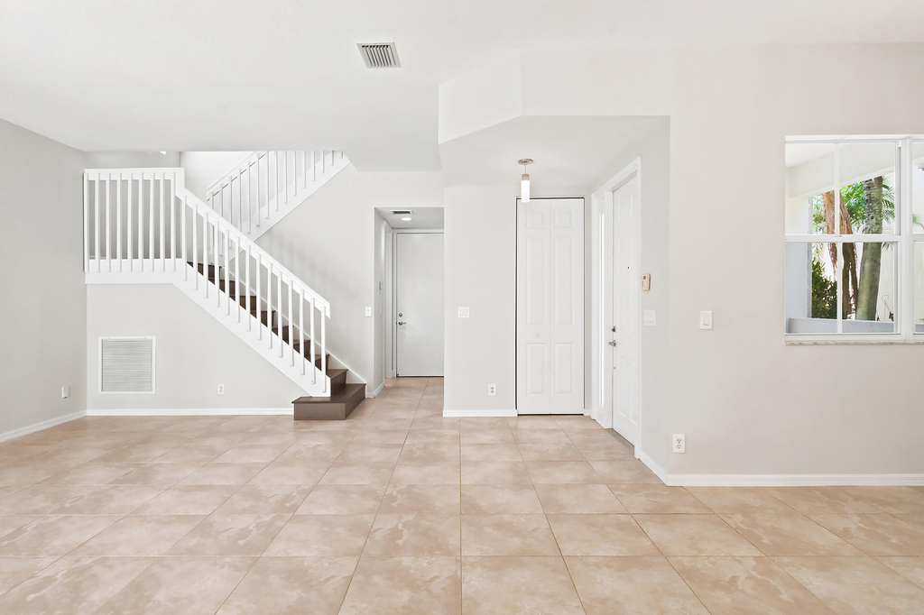 207 Isle Verde Way - Photo 17