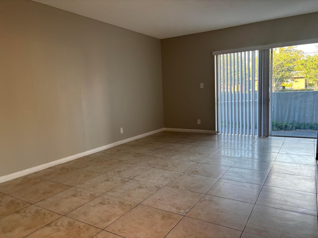 491 Nw 42nd Avenue - Photo 3