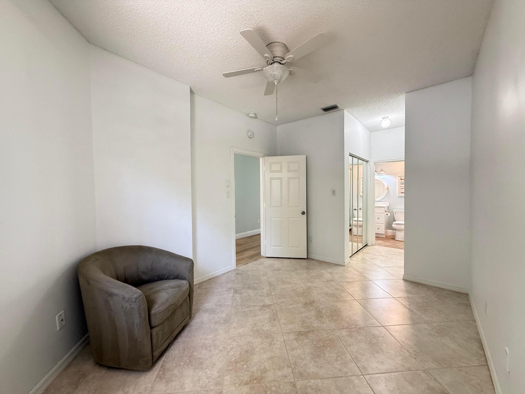 225 N Lakeshore Drive - Photo 48