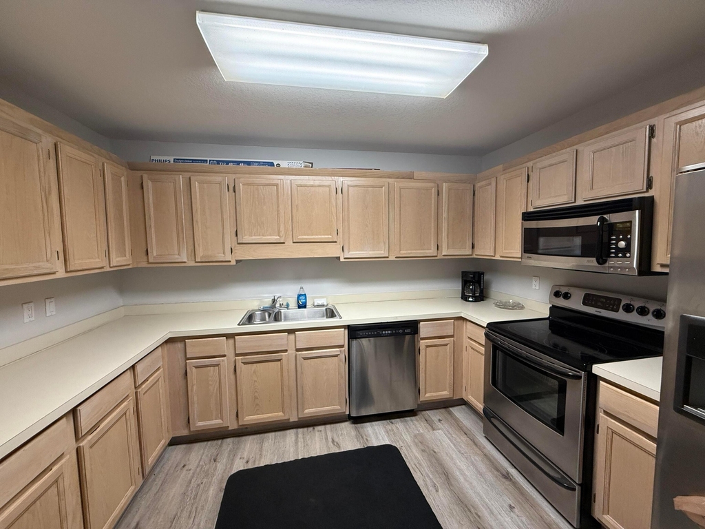 225 N Lakeshore Drive - Photo 97