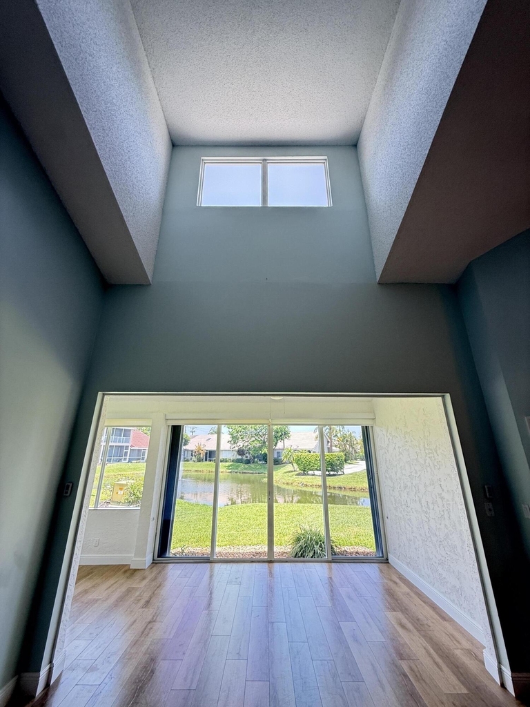 225 N Lakeshore Drive - Photo 34