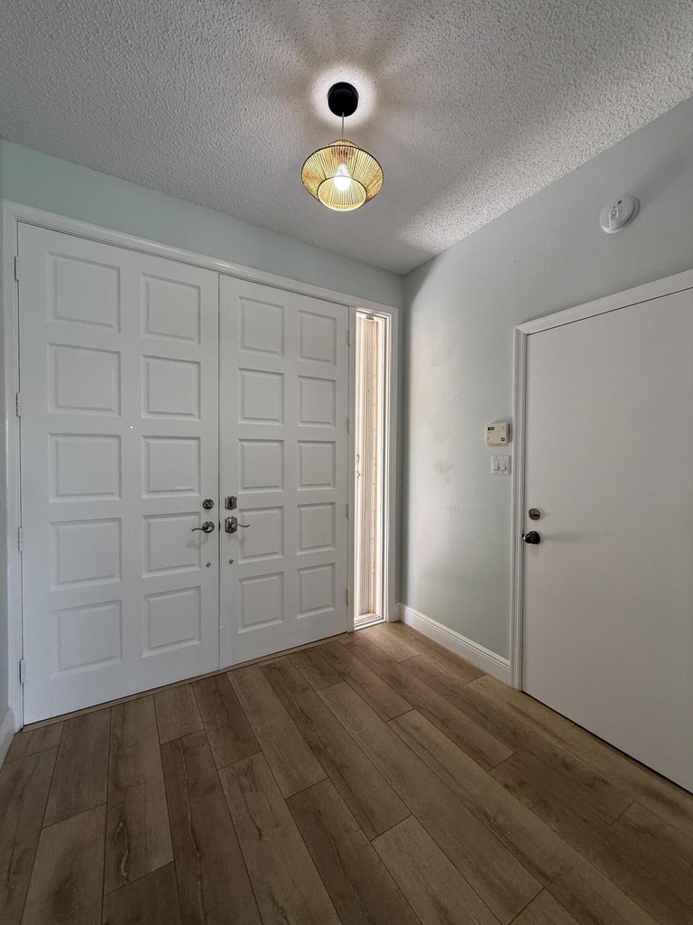 225 N Lakeshore Drive - Photo 8