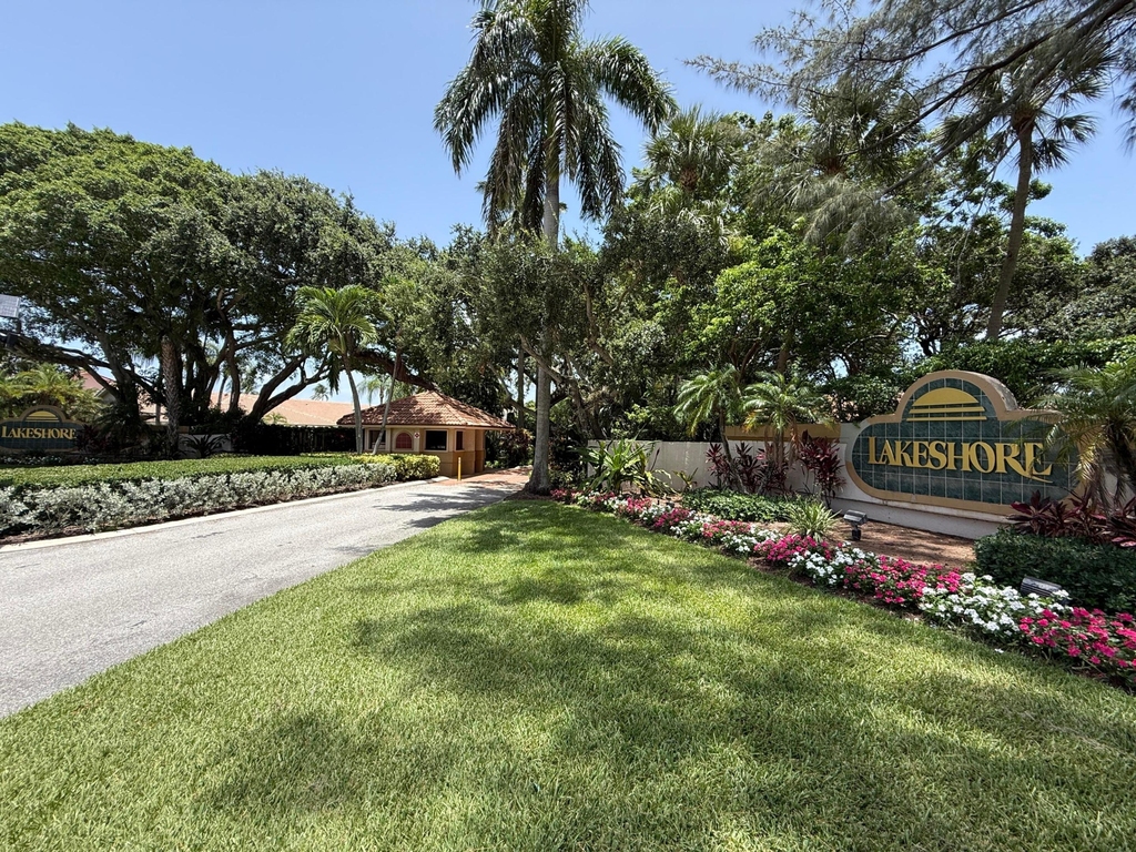 225 N Lakeshore Drive - Photo 62