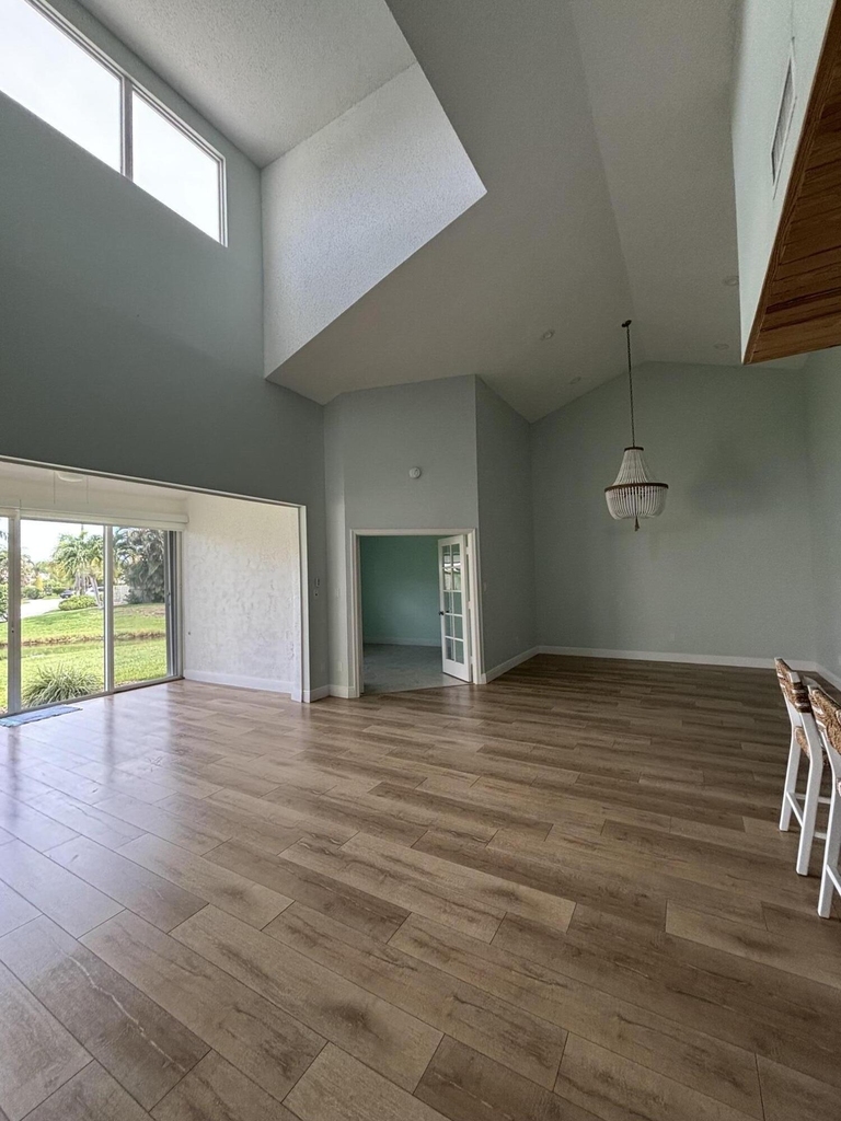 225 N Lakeshore Drive - Photo 33
