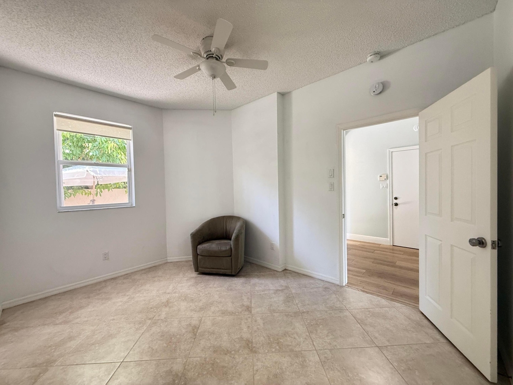 225 N Lakeshore Drive - Photo 49